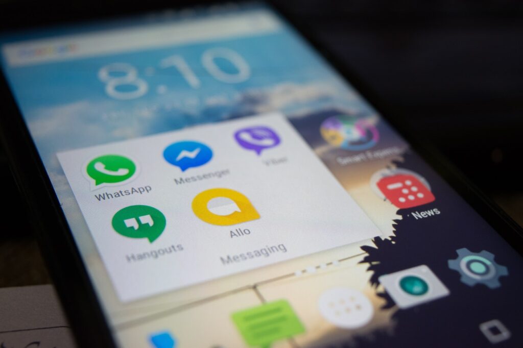 É possível tirar os anúncios do WhatsApp GB 1 É possível tirar os anúncios do WhatsApp GB