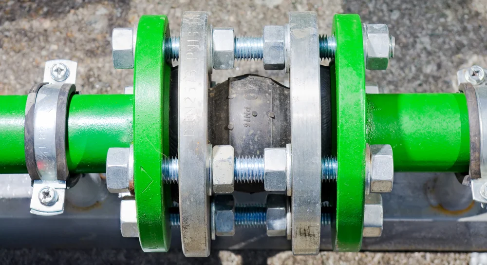 Diferença entre Flange Cego e Flange Plano