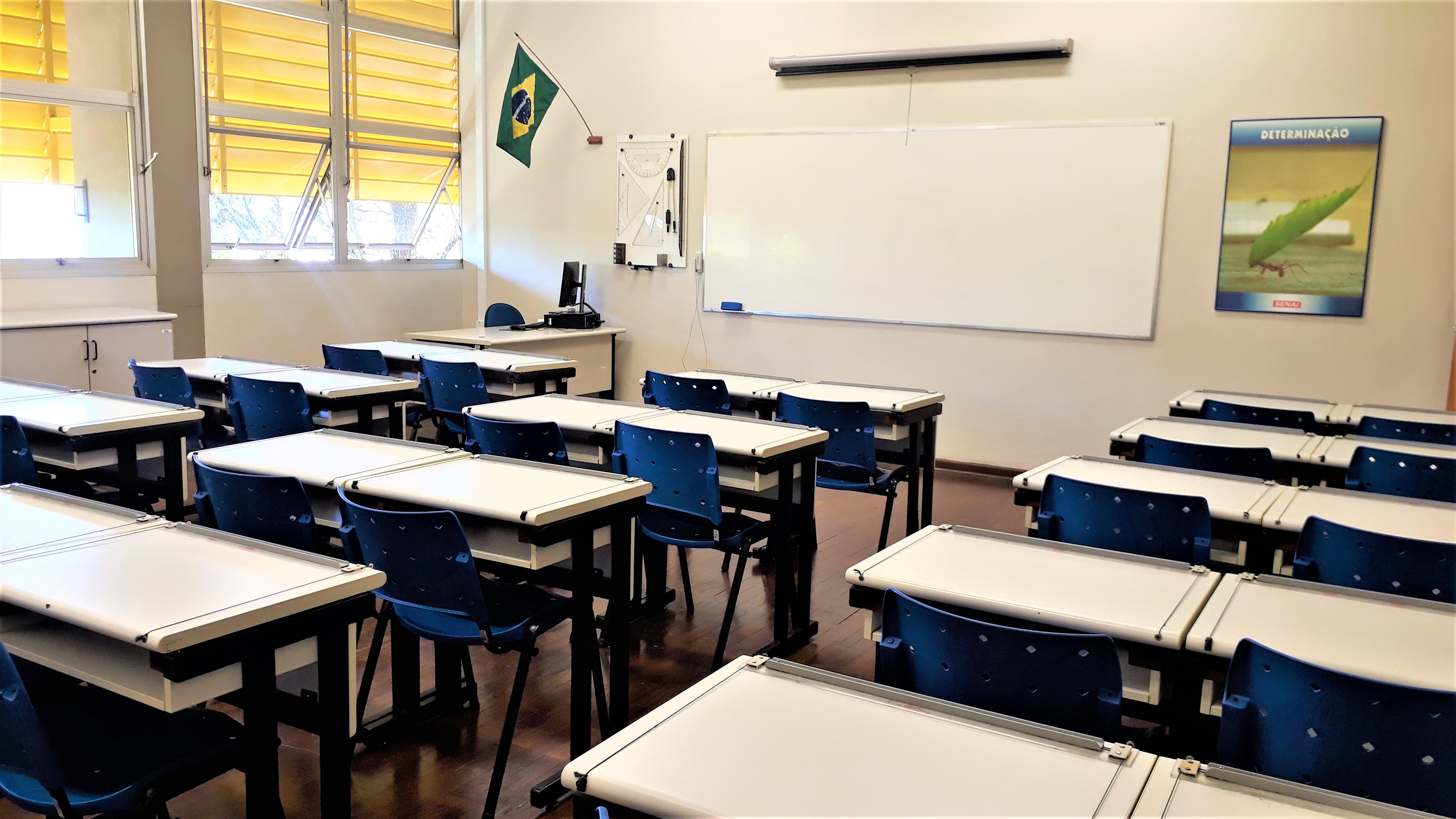 Educação Além da Sala de Aula: Explorando Novas Possibilidades para uma Aprendizagem Transformadora 1 Educação Além da Sala de Aula